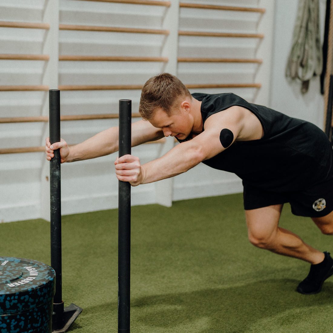 Freestyle Libre vs. Traditional Glucose Monitoring: A Detailed Comparison - Type Strong